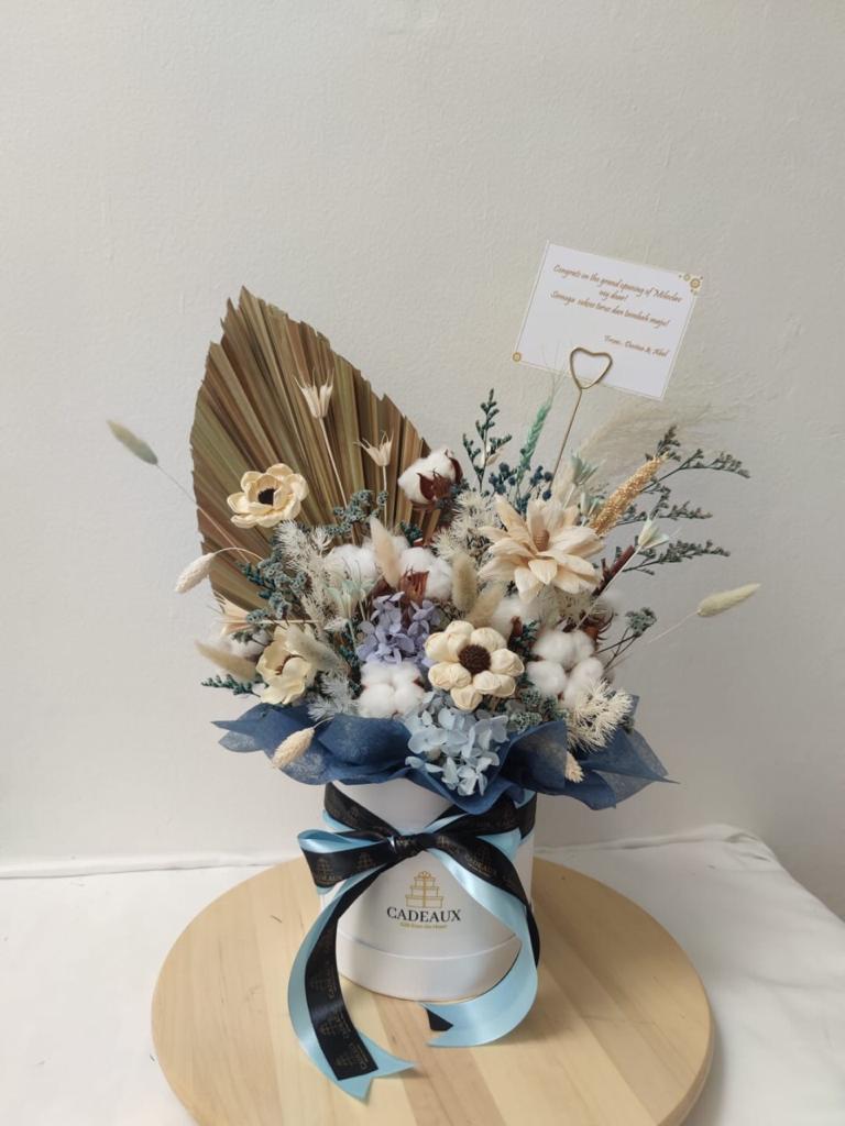 Dried & Preserved Flowers in Small Bloombox