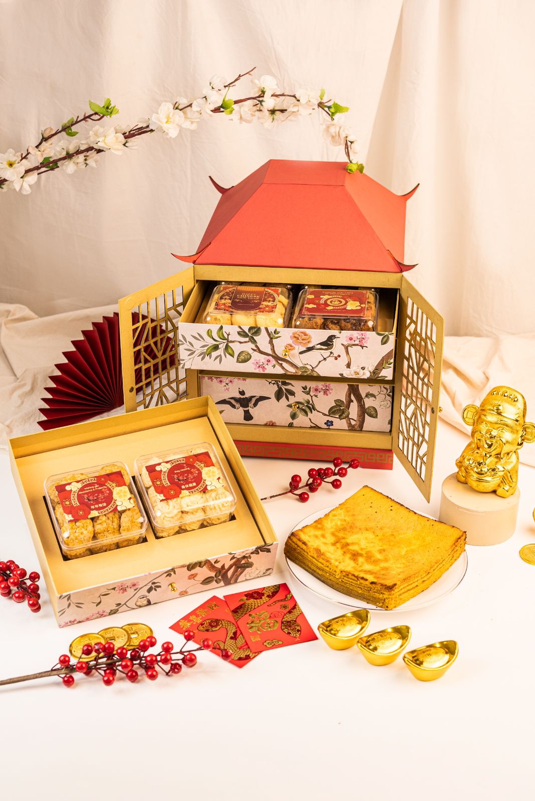 Chinese New Year Hampers Imlek Dynasty Palace Cakes & Cookies