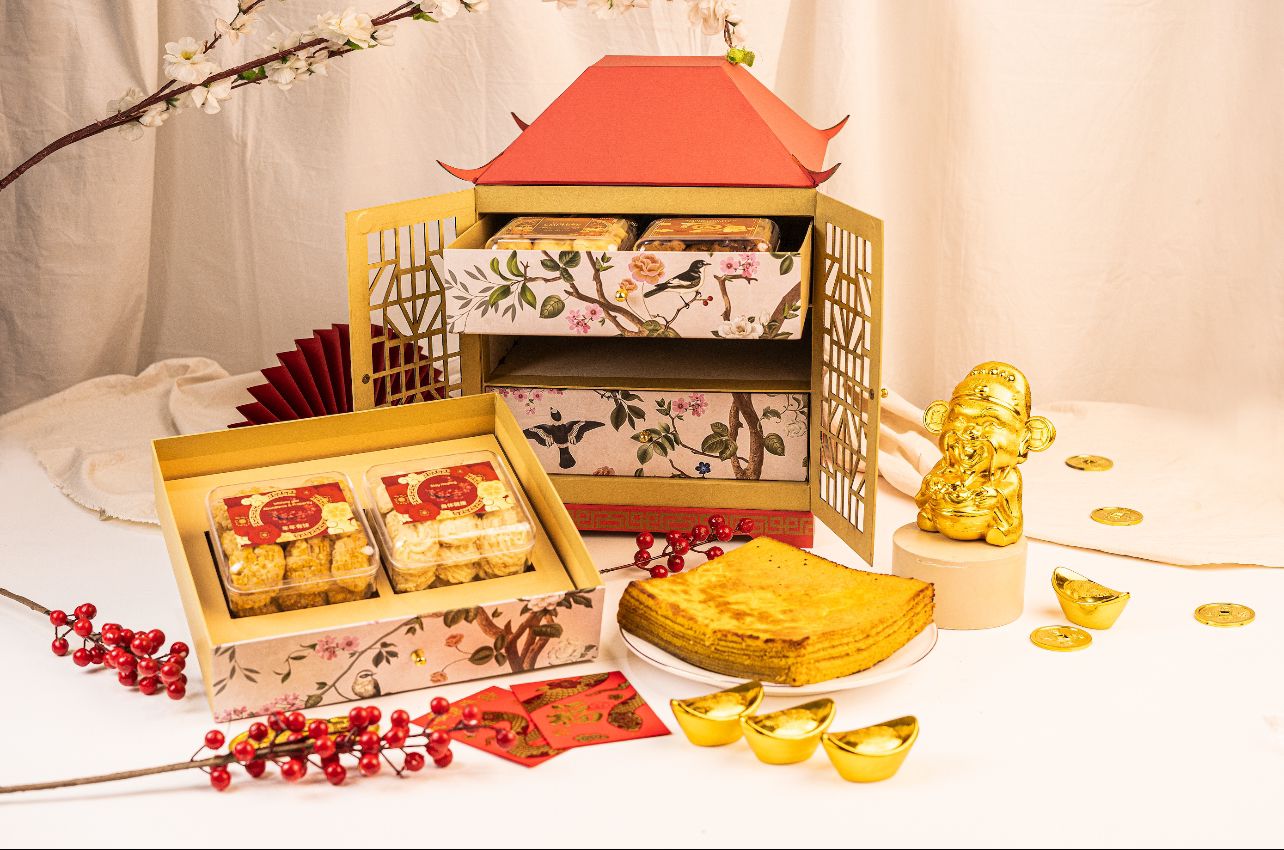 Chinese New Year Hampers Imlek Dynasty Palace Cakes & Cookies